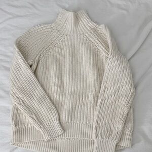 Gap Women's off white Sweater